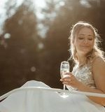 Булчински, официални и шаферски рокли на Paloma Fashion